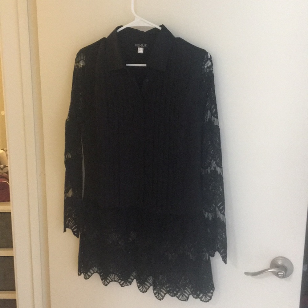 Black Venus top